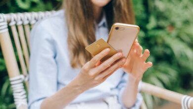 Cartes de crédit sans frais : pourquoi les banques en ligne sont moins chères en 2026